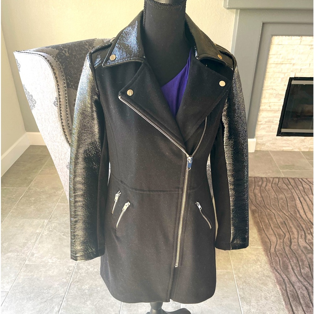 Zara Basic zippered pea-coat great condition stylish 32 1/2” long size small